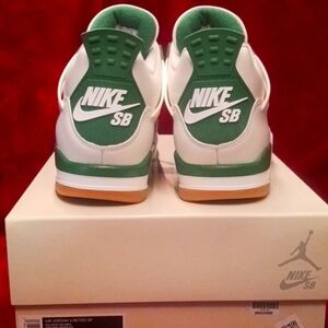 AIR JORDAN 4 RETRO SP SB4